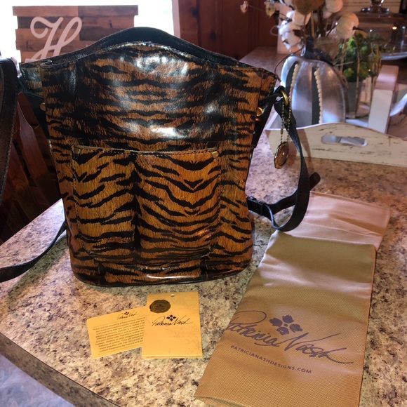 Patricia Nash Leather Handbag - Picture 1 of 7